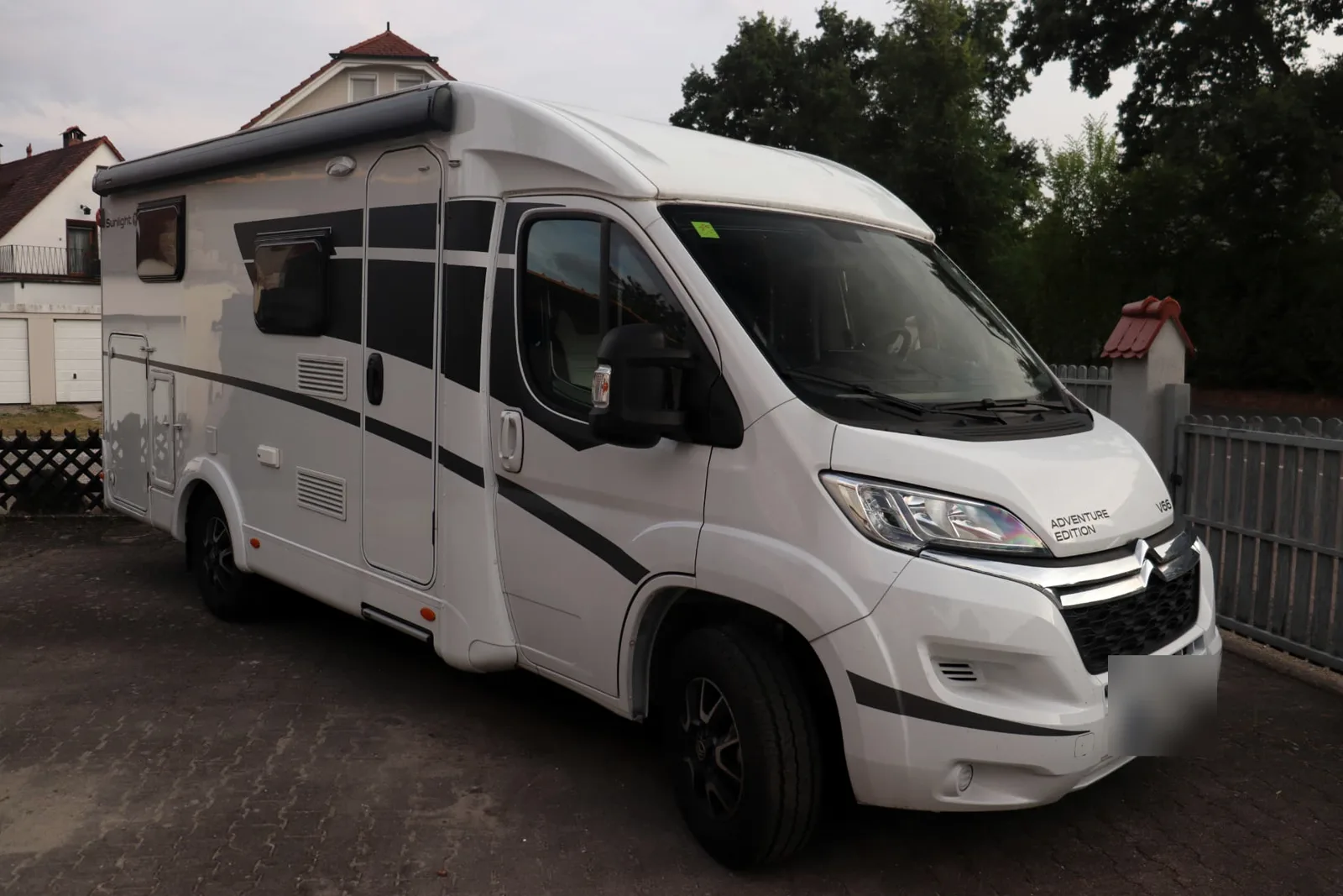 Wohnmobil auf Citroën-Basis bei der Begutachtung